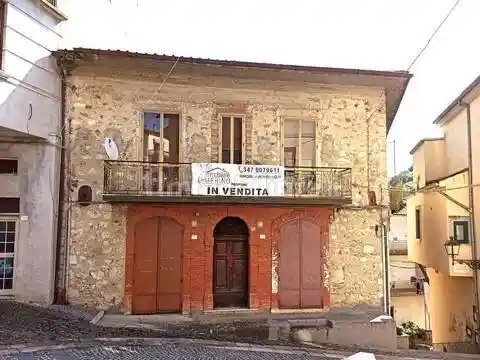 Villa in vendita a Oliveto Citra