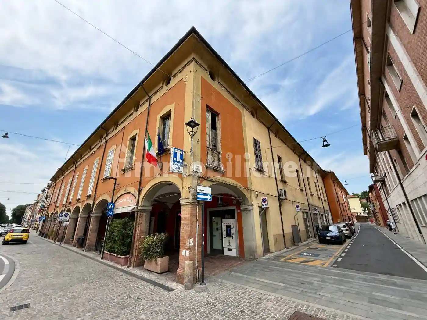 Palazzo - Edificio in vendita a Castelfranco Emilia