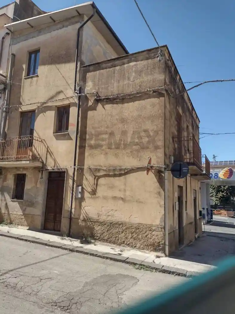 Casa indipendente in vendita a Mirabella Imbaccari