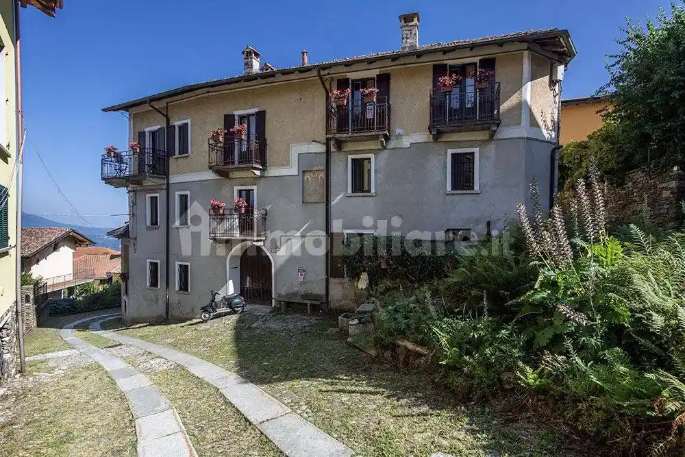 Appartamento in affitto a Stresa