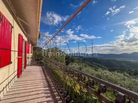 Villa in vendita a Santo Stefano di Magra