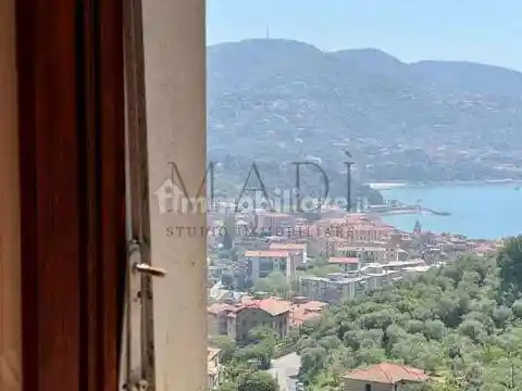 Appartamento in vendita a Lerici