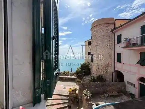 Appartamento in vendita a Lerici