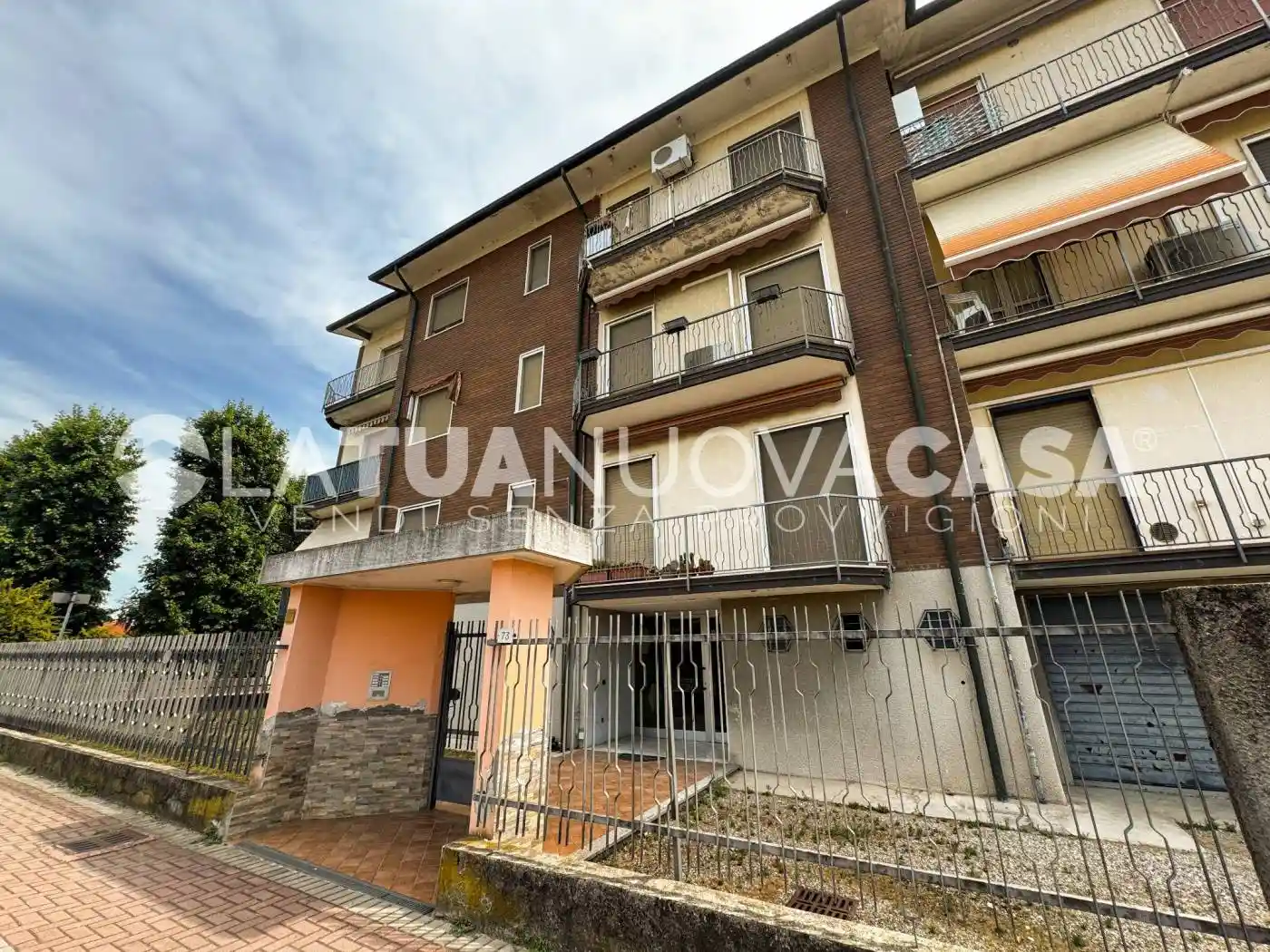 Appartamento in vendita a Marcallo con Casone