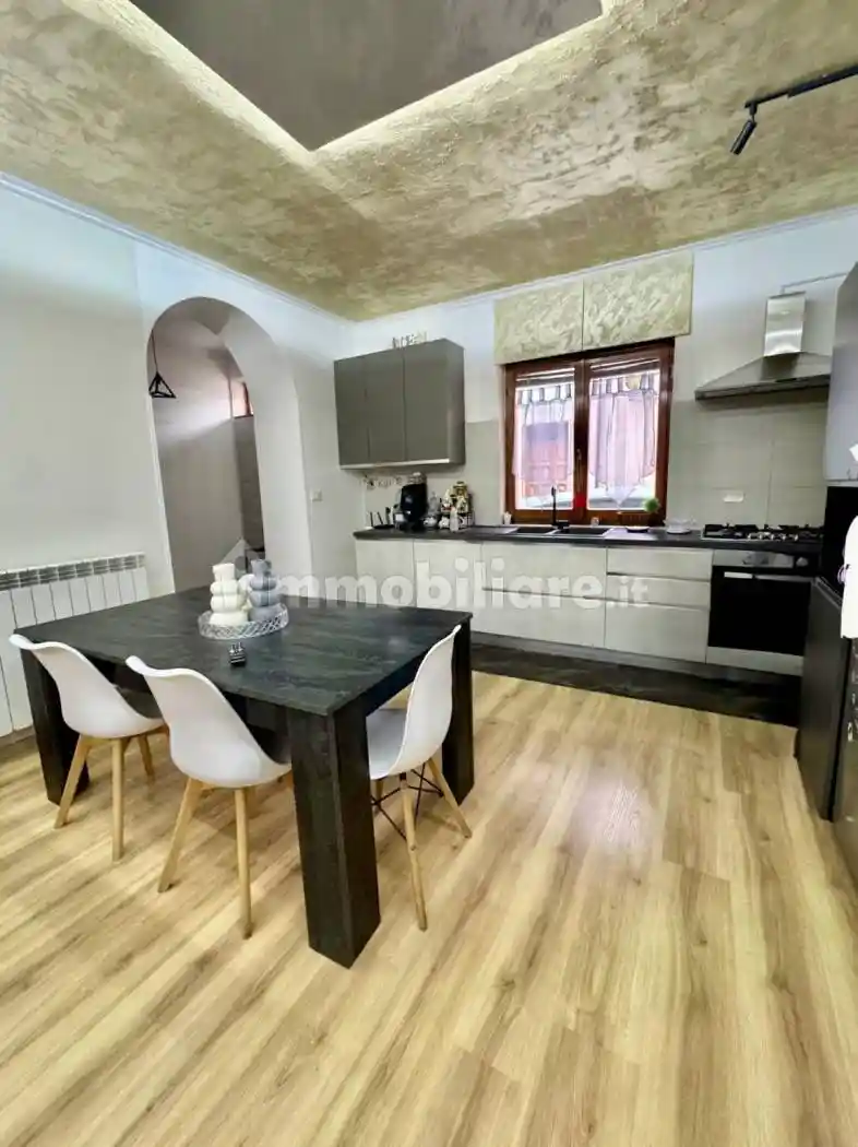 Casa indipendente in vendita a Avezzano