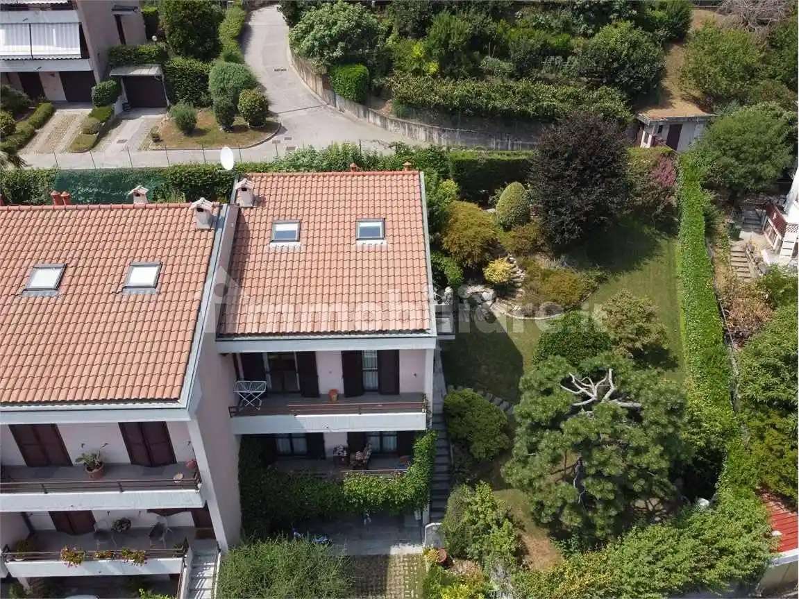 Villetta a schiera in vendita a Como