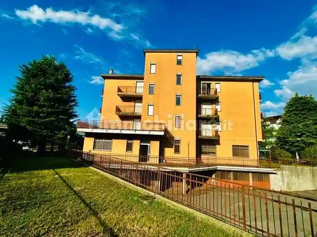 Palazzo - Edificio in vendita a Albano Sant'Alessandro