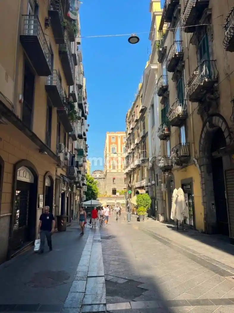 Appartamento in vendita a Napoli