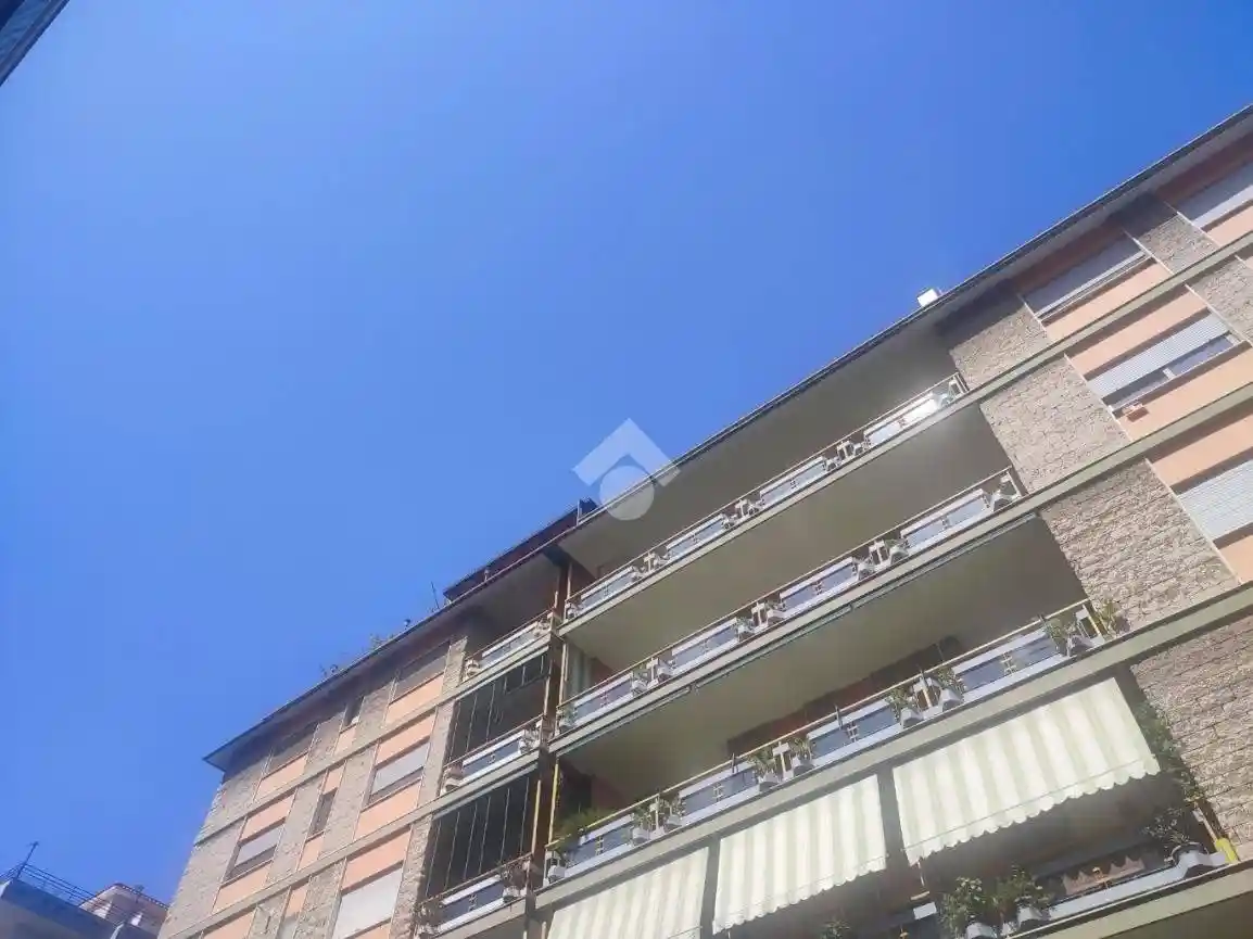 Appartamento in affitto a Napoli
