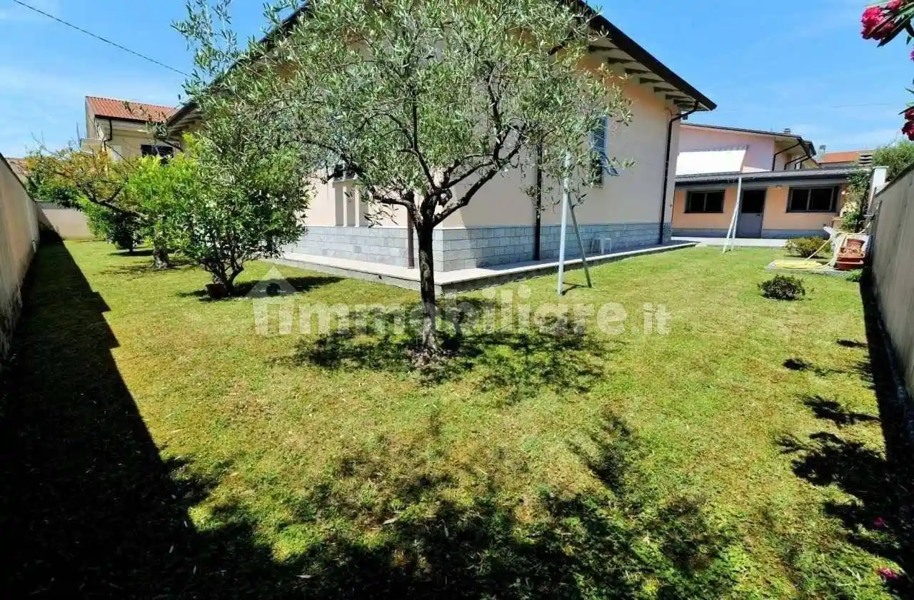 Villa in vendita a Fosdinovo