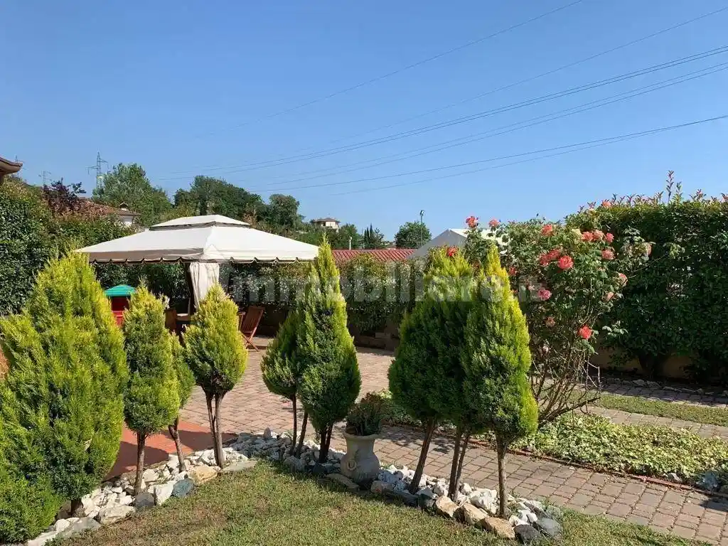 Villa in vendita a Castelnuovo Magra