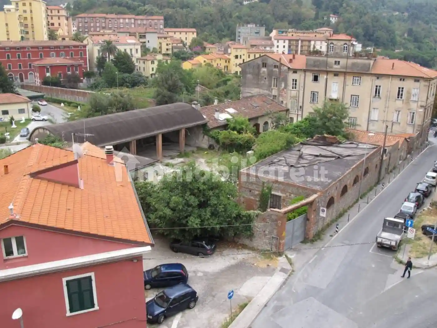 Palazzo - Edificio in vendita a Carrara