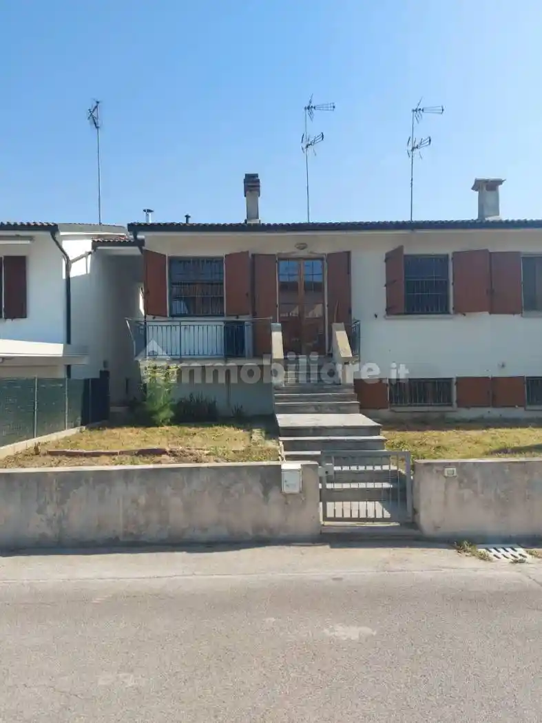 Villetta a schiera in affitto a Malalbergo