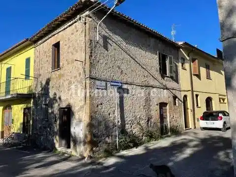 Appartamento in vendita a Marta