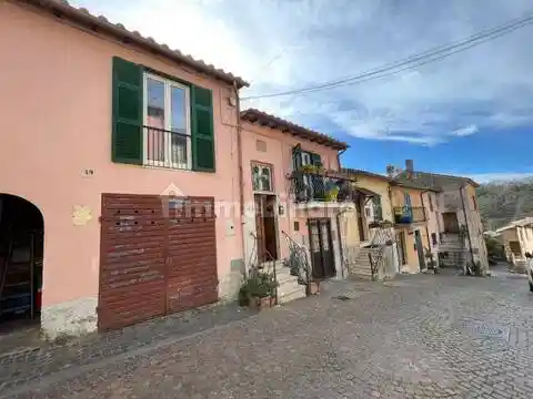 Appartamento in vendita a Piansano