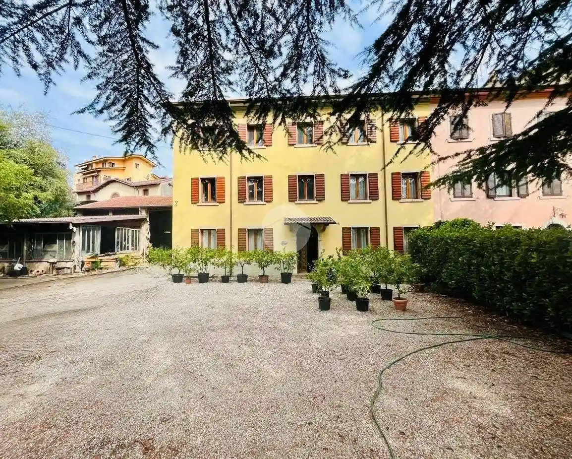 Rustico - Casale in vendita a Caprino Veronese