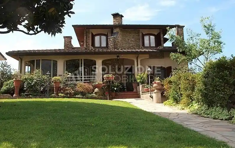 Villa in vendita a Ranica