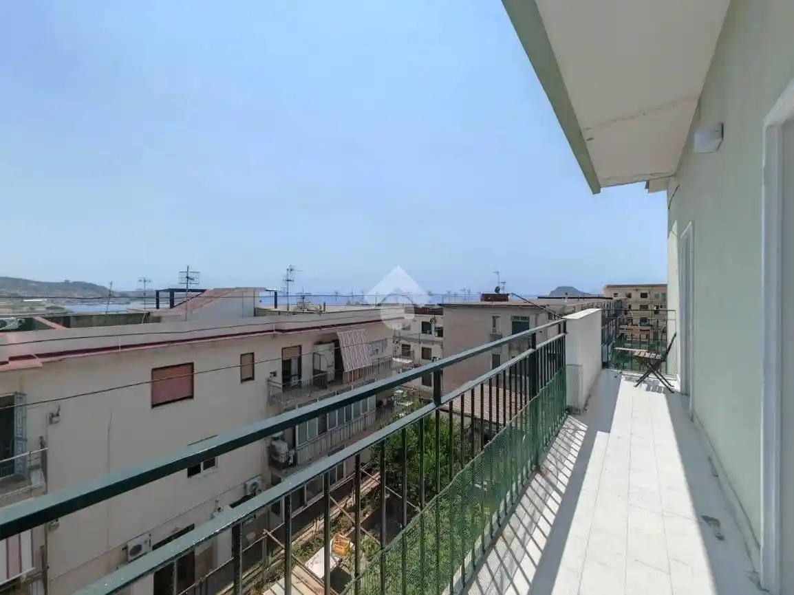 Appartamento in affitto a Pozzuoli