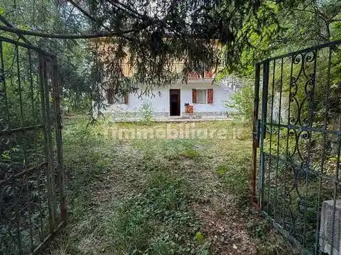 Villa in vendita a Cartosio