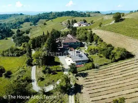 Villa in vendita a Strevi