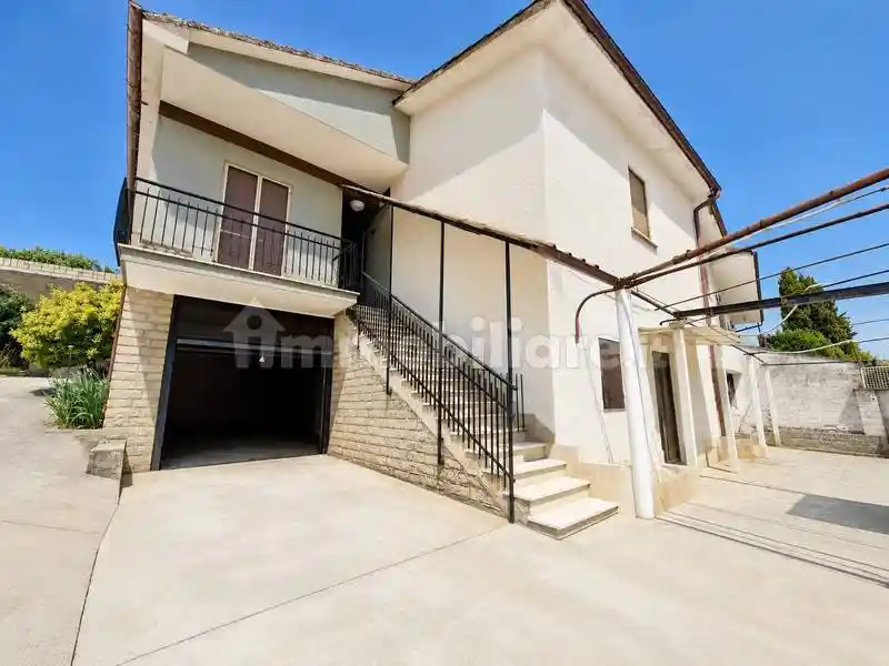 Villa in vendita a Valmontone