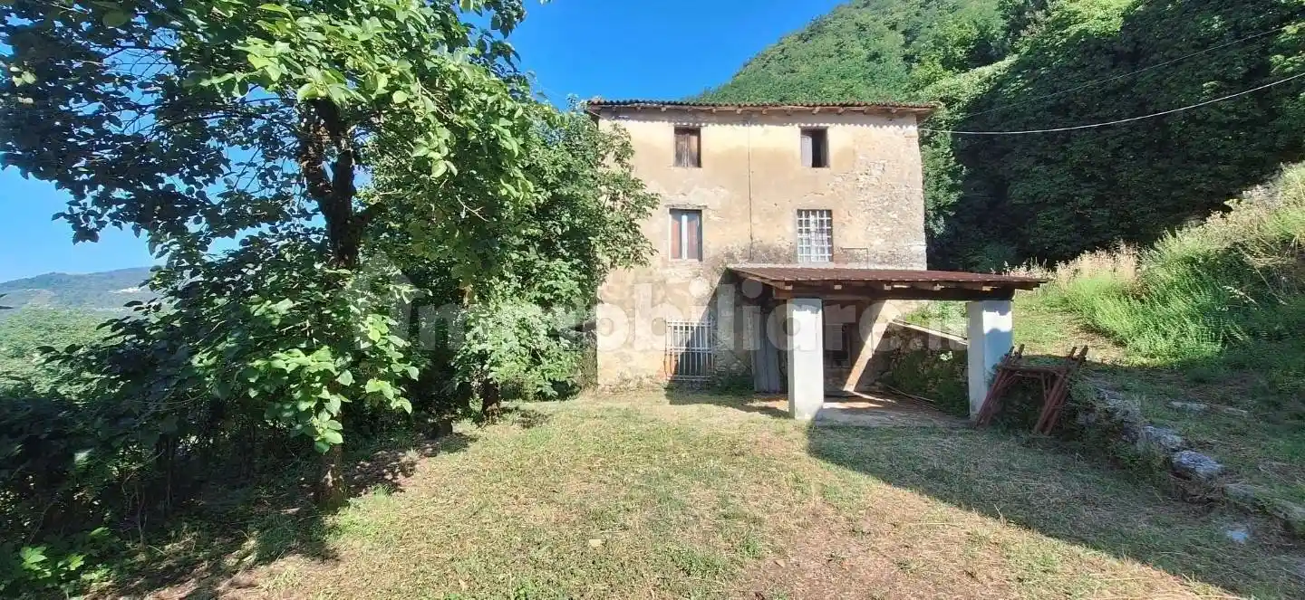 Rustico - Casale in vendita a Borgo a Mozzano