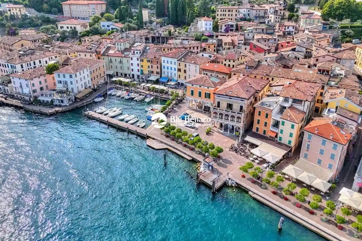 Appartamento in vendita a Gargnano