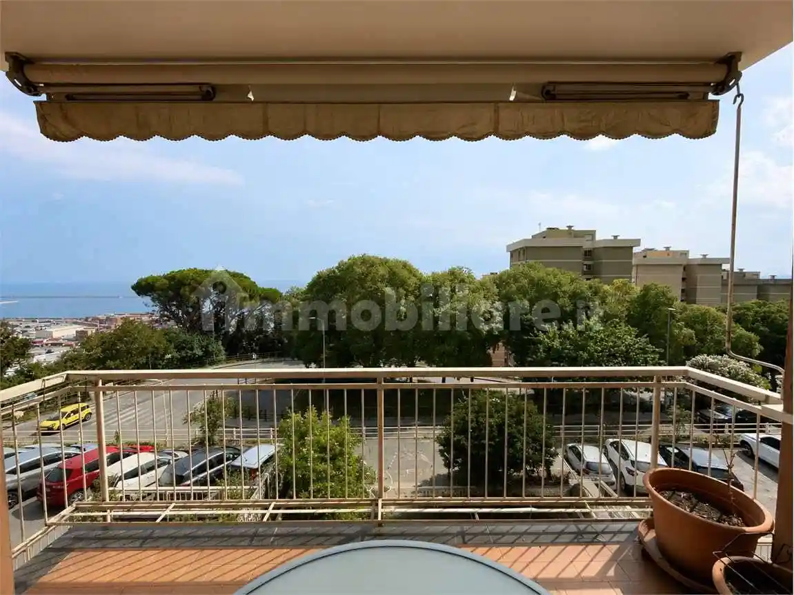 Appartamento in vendita a Genova