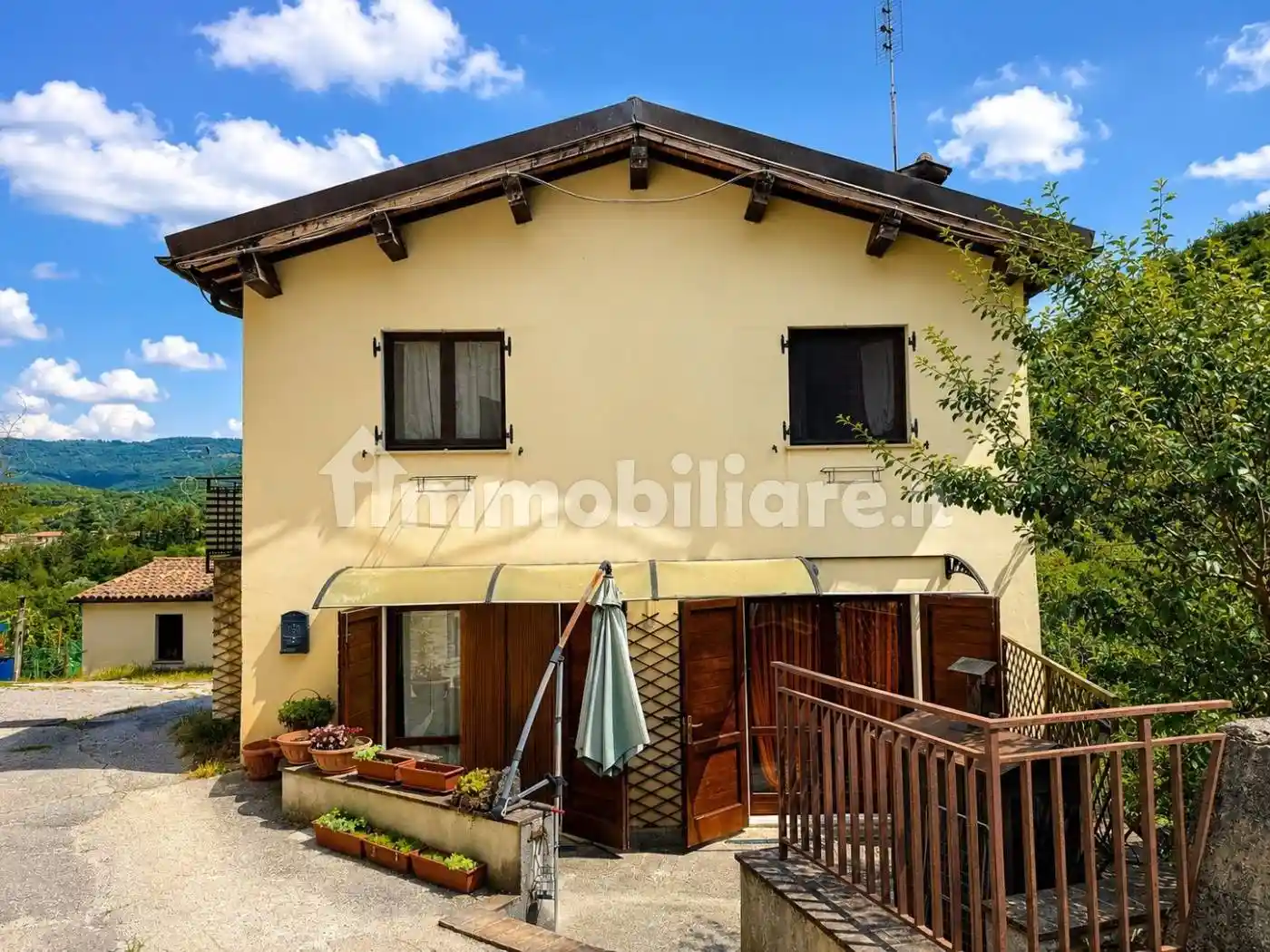 Casa indipendente in vendita a Sellano