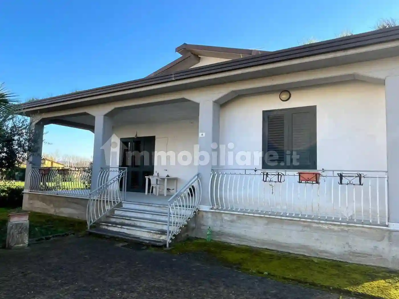 Villa - foto 2