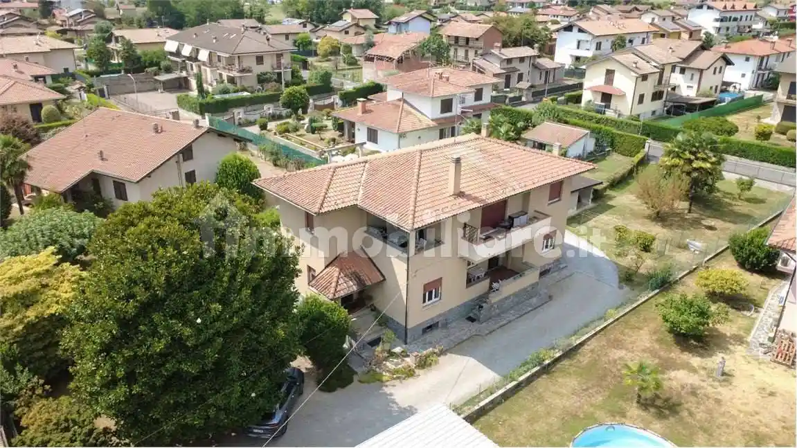 Casa indipendente in vendita a Pombia