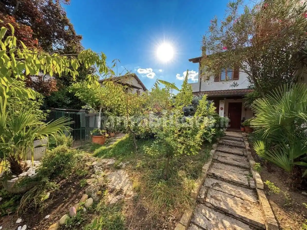 Villa in vendita a Noviglio