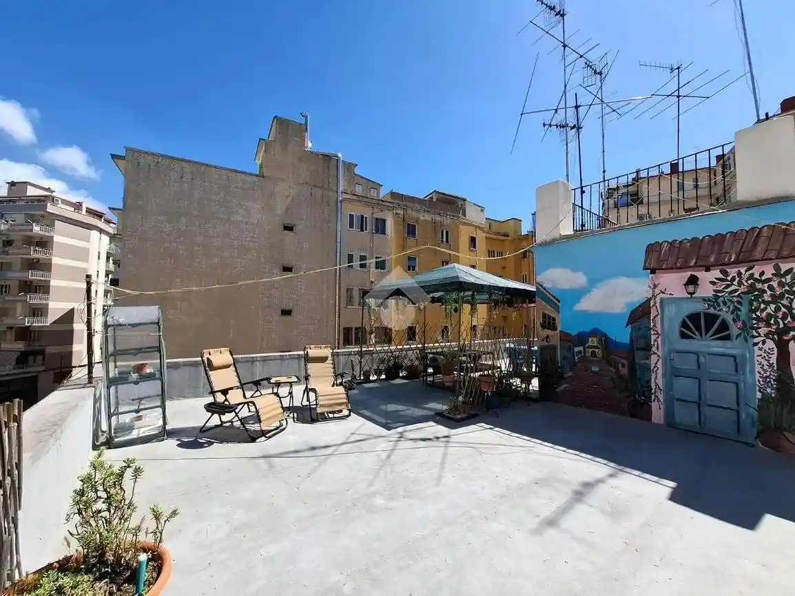 Appartamento in vendita a Napoli