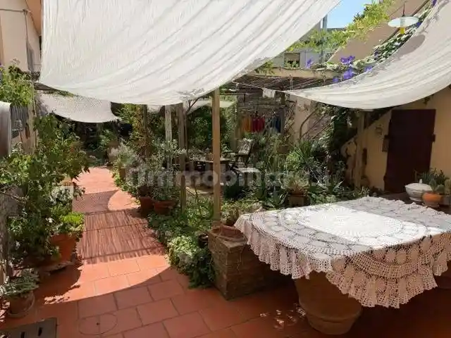 Villa in vendita a Livorno