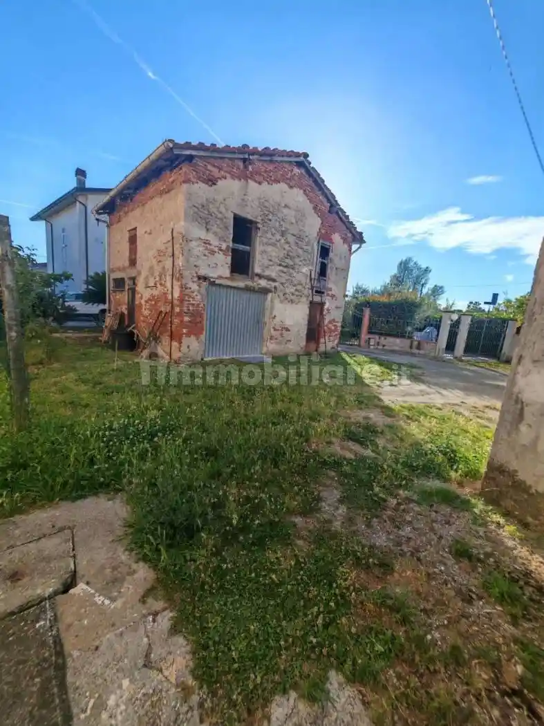 Rustico - Casale in vendita a Santo Stefano di Magra