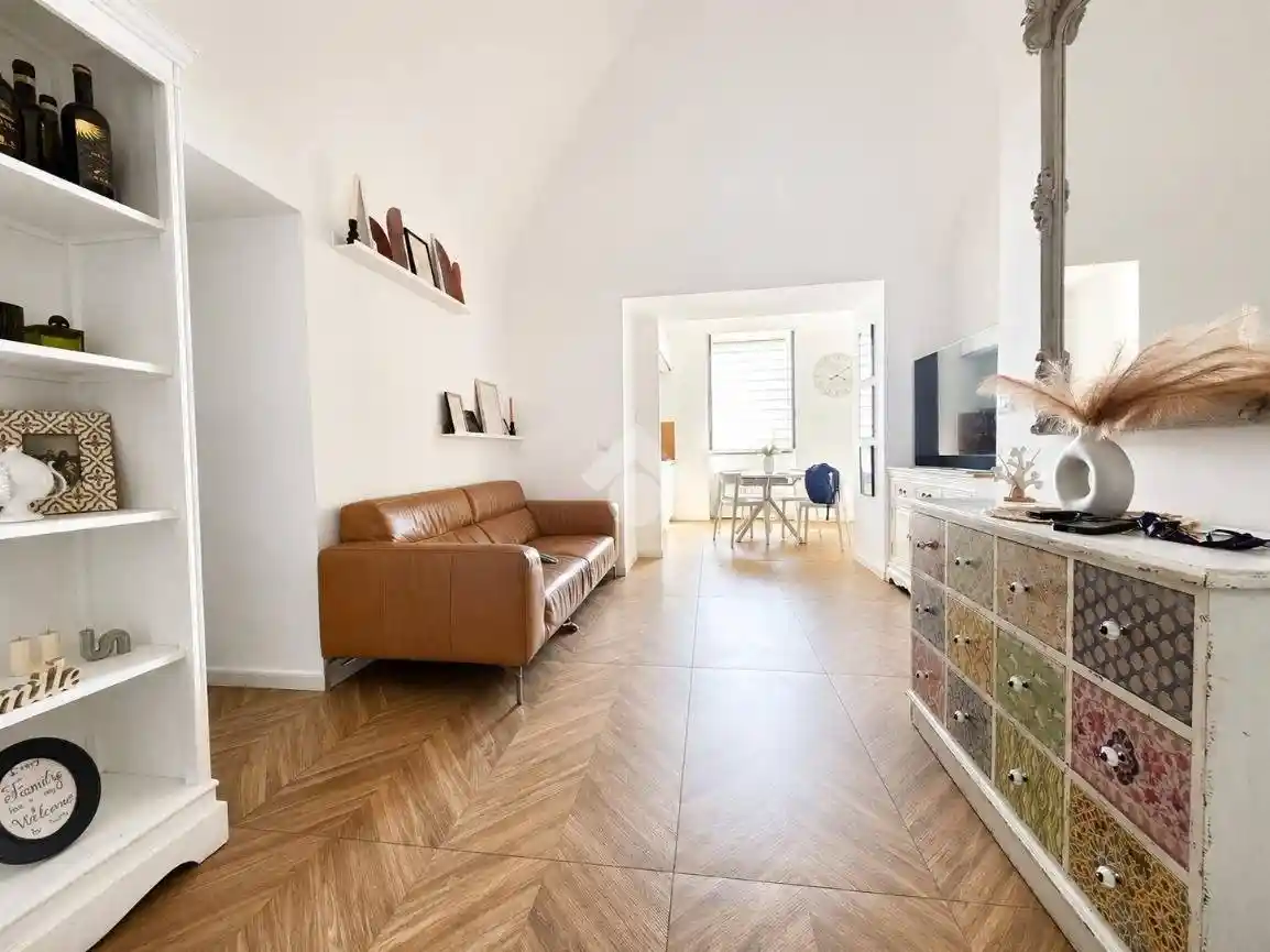 Appartamento in vendita a Napoli
