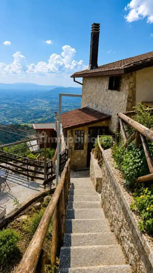 Casa indipendente in vendita a Serrone