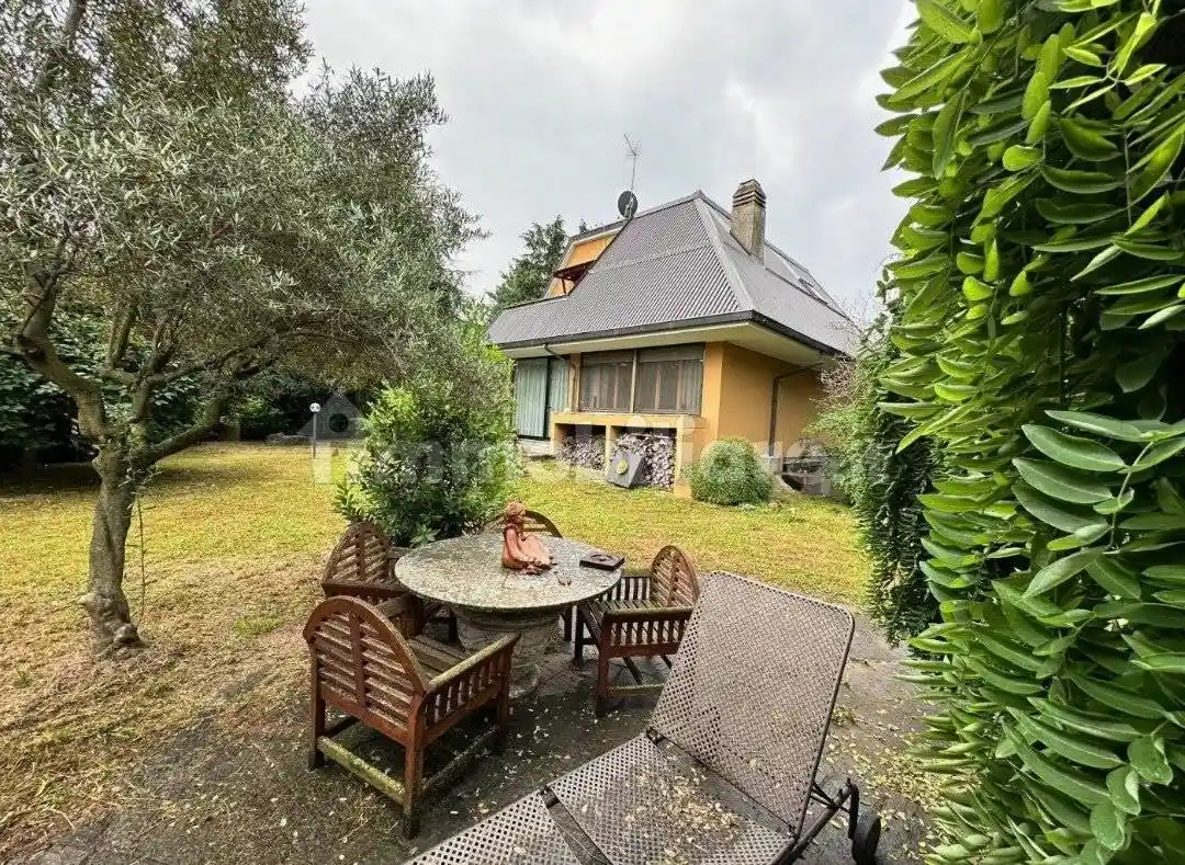 Villa in vendita a Brugherio