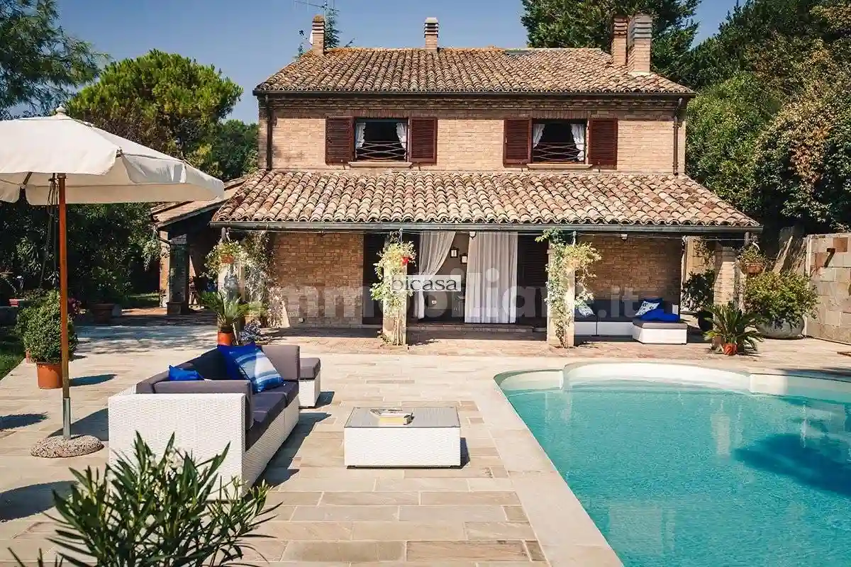 Villa - foto 2