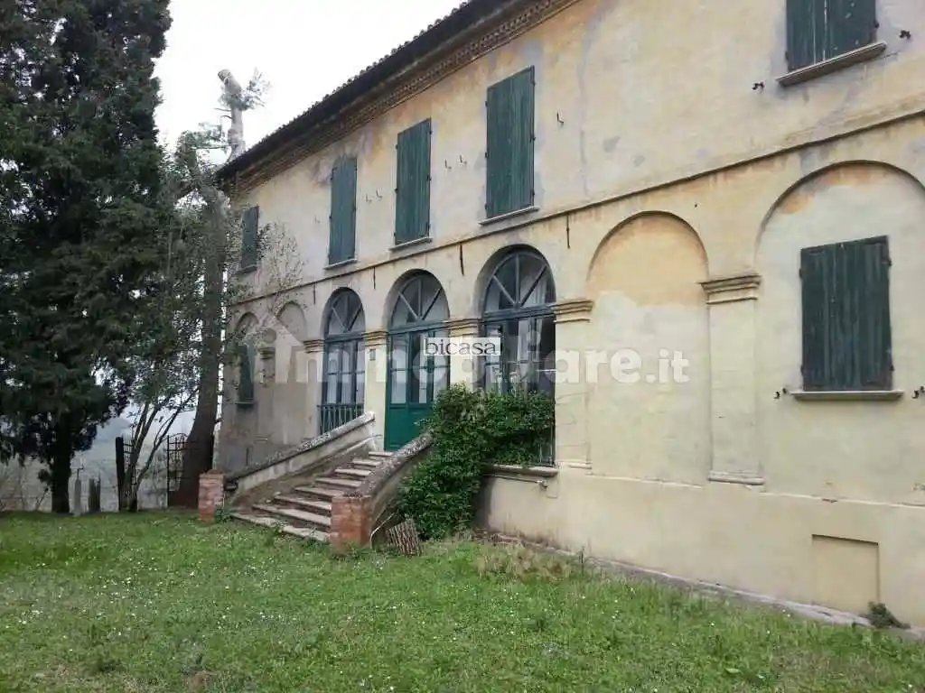 Rustico - Casale in vendita a Vallefoglia