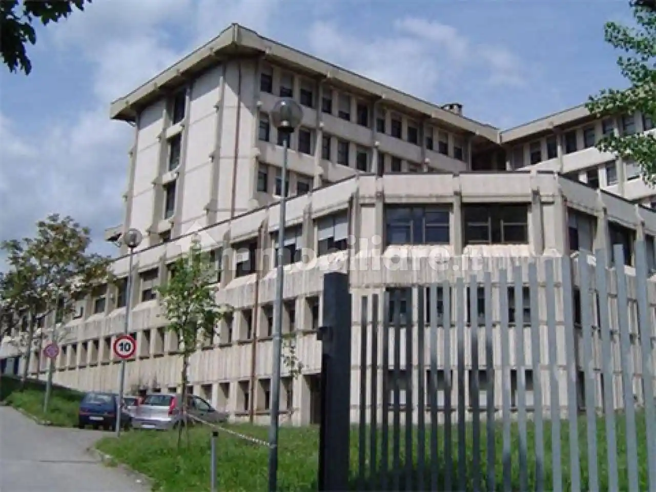 Palazzo - Edificio in vendita a L'Aquila