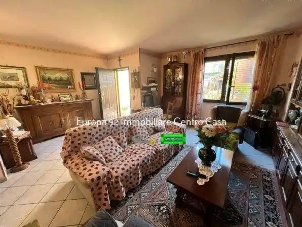 Casa indipendente in vendita a Castelfranco Piandisco