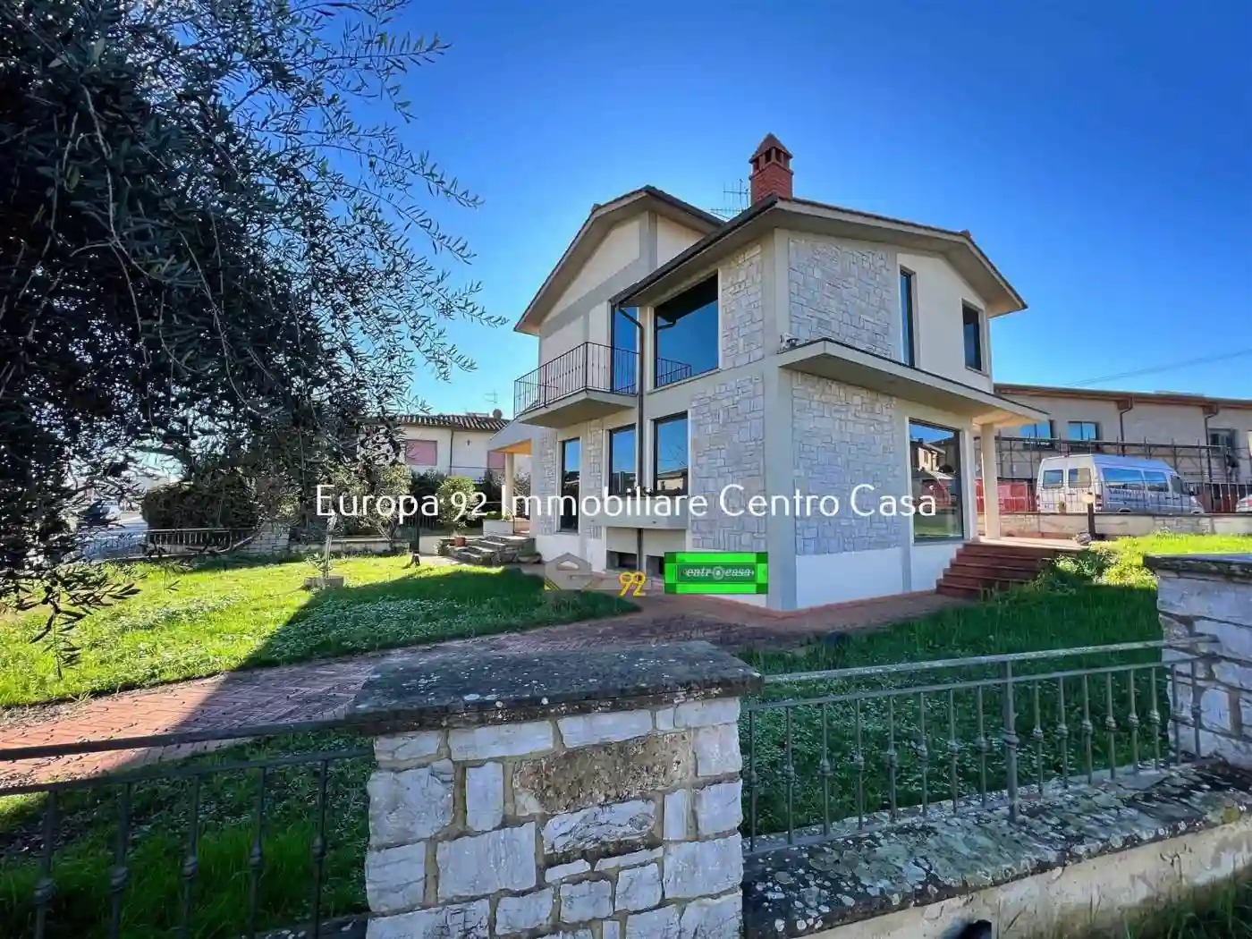 Villa - foto 2