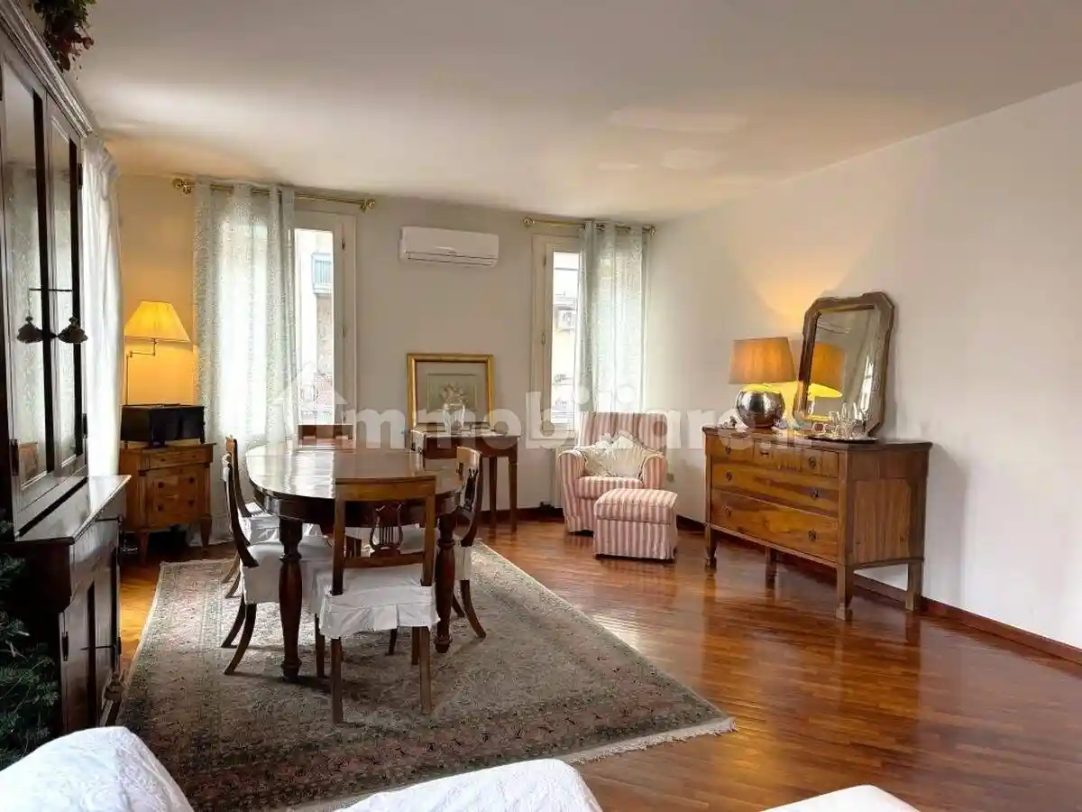 Casa indipendente in vendita a Verona