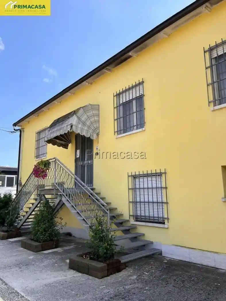 Villetta a schiera in vendita a Reggiolo