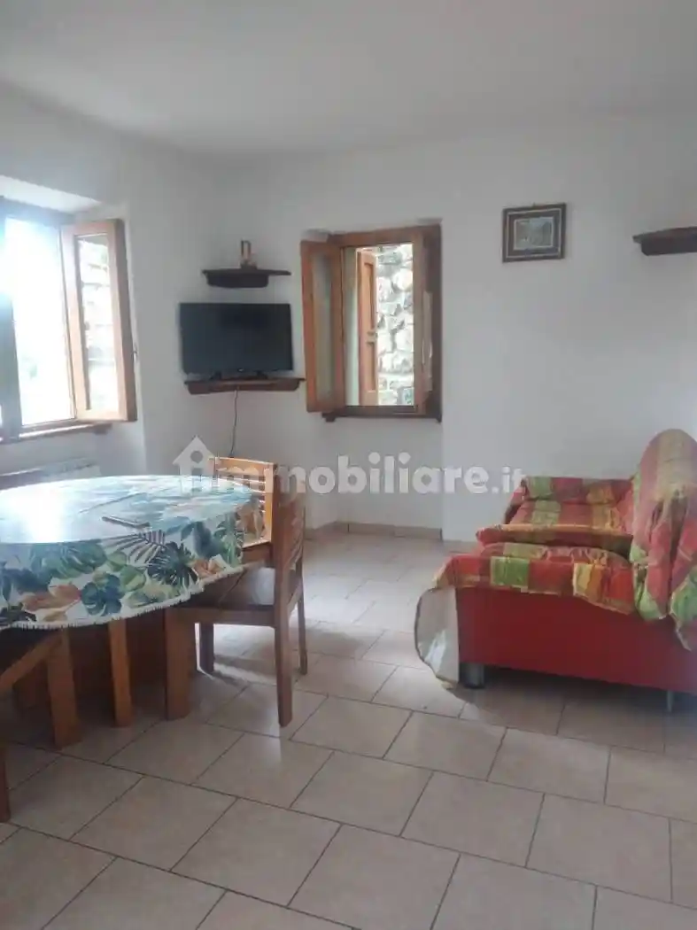 Villa in vendita a Ventasso