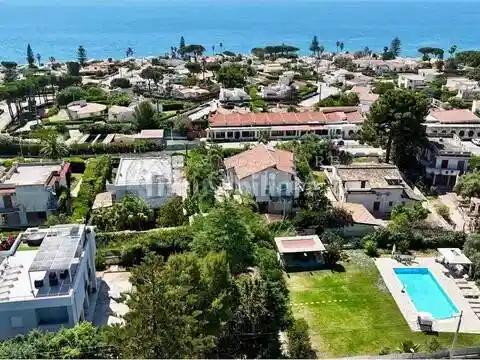 Villa in vendita a Siracusa
