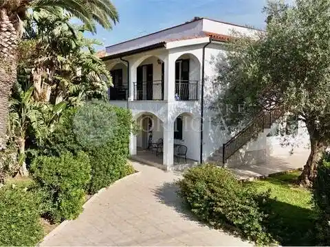Villa in vendita a Siracusa