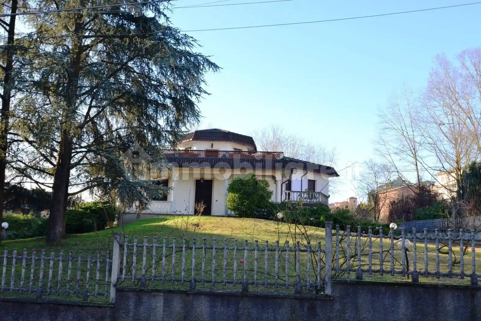 Villa in vendita a Rovescala