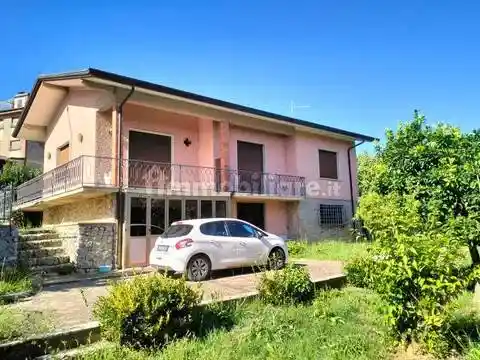 Villa in vendita a Massarosa